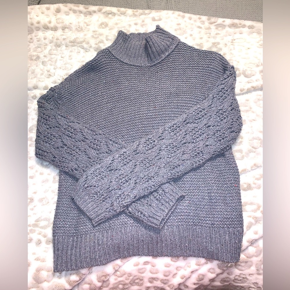 Universal thread size small sweater